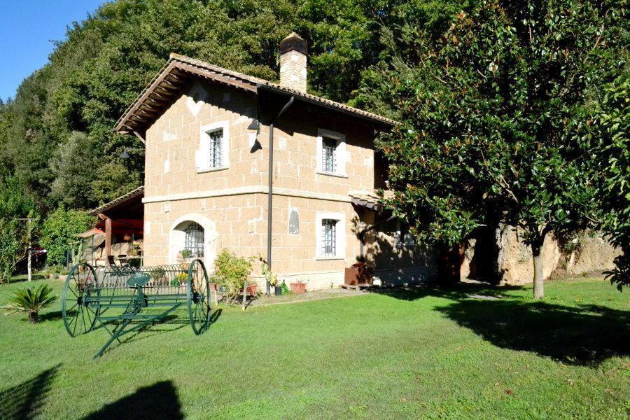 Отель Agriturismo La Sorgente Di Nepi Экстерьер фото